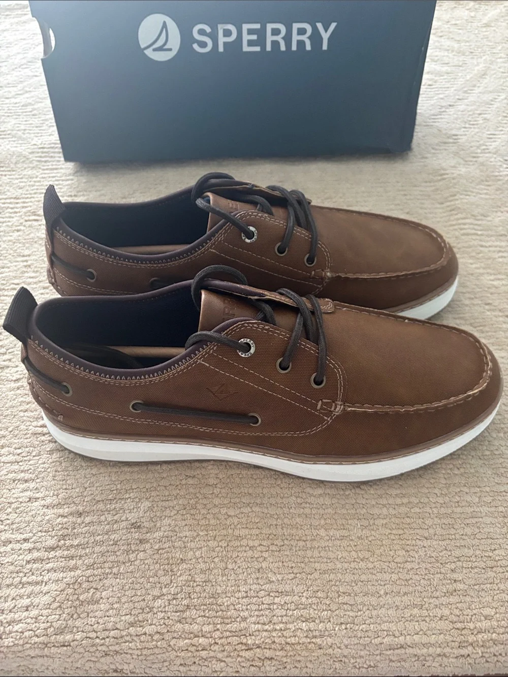 Sperry Brown Leather Men’s Boat Shoe with White Sole